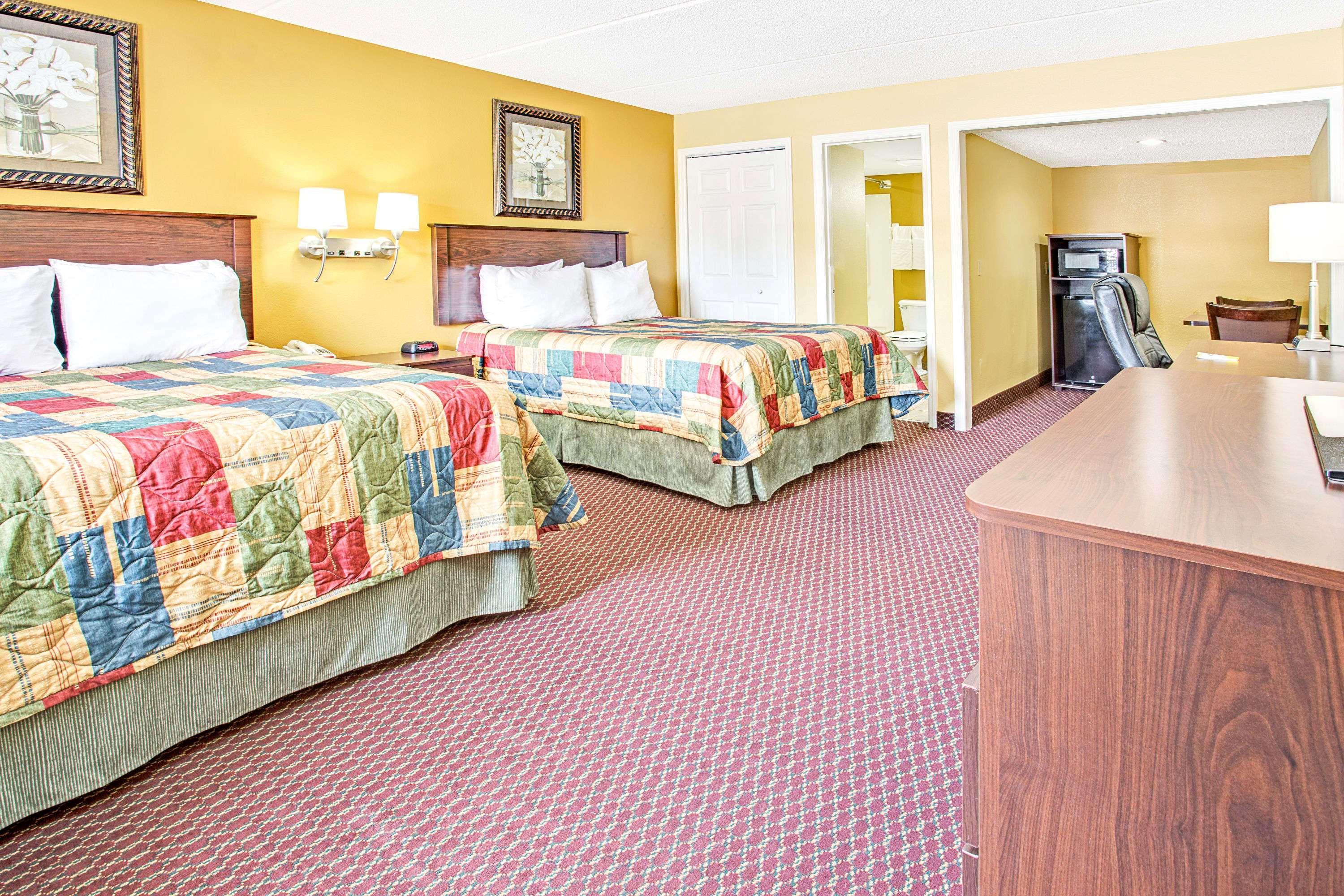 Days Inn By Wyndham Orange City/Deland Exterior photo